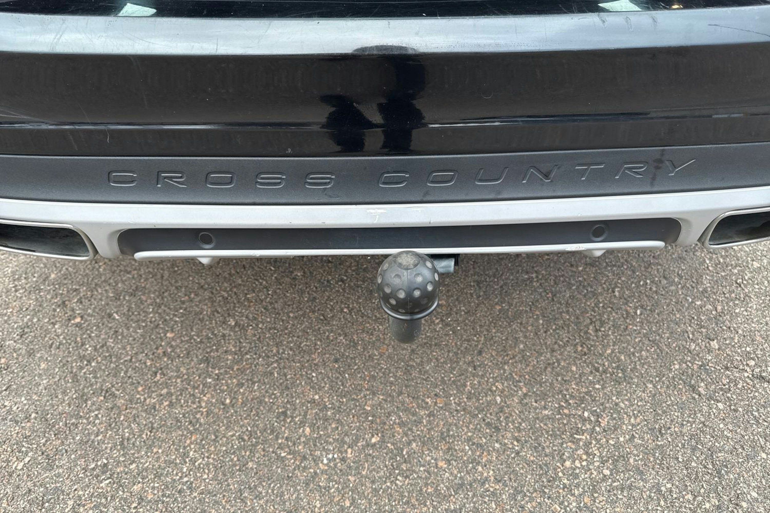 musta Volvo V60 Cross Country 2018 kuva 27.