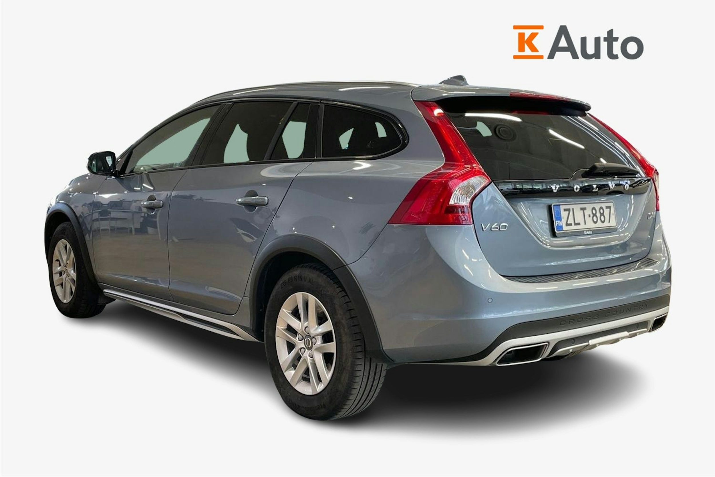 Sininen Volvo V60 Cross Country 2018 kuva 2.