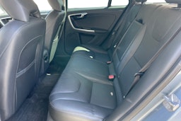 Sininen Volvo V60 Cross Country 2018 kuva 10.