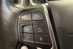 Sininen Volvo V60 Cross Country 2018 kuva 17.