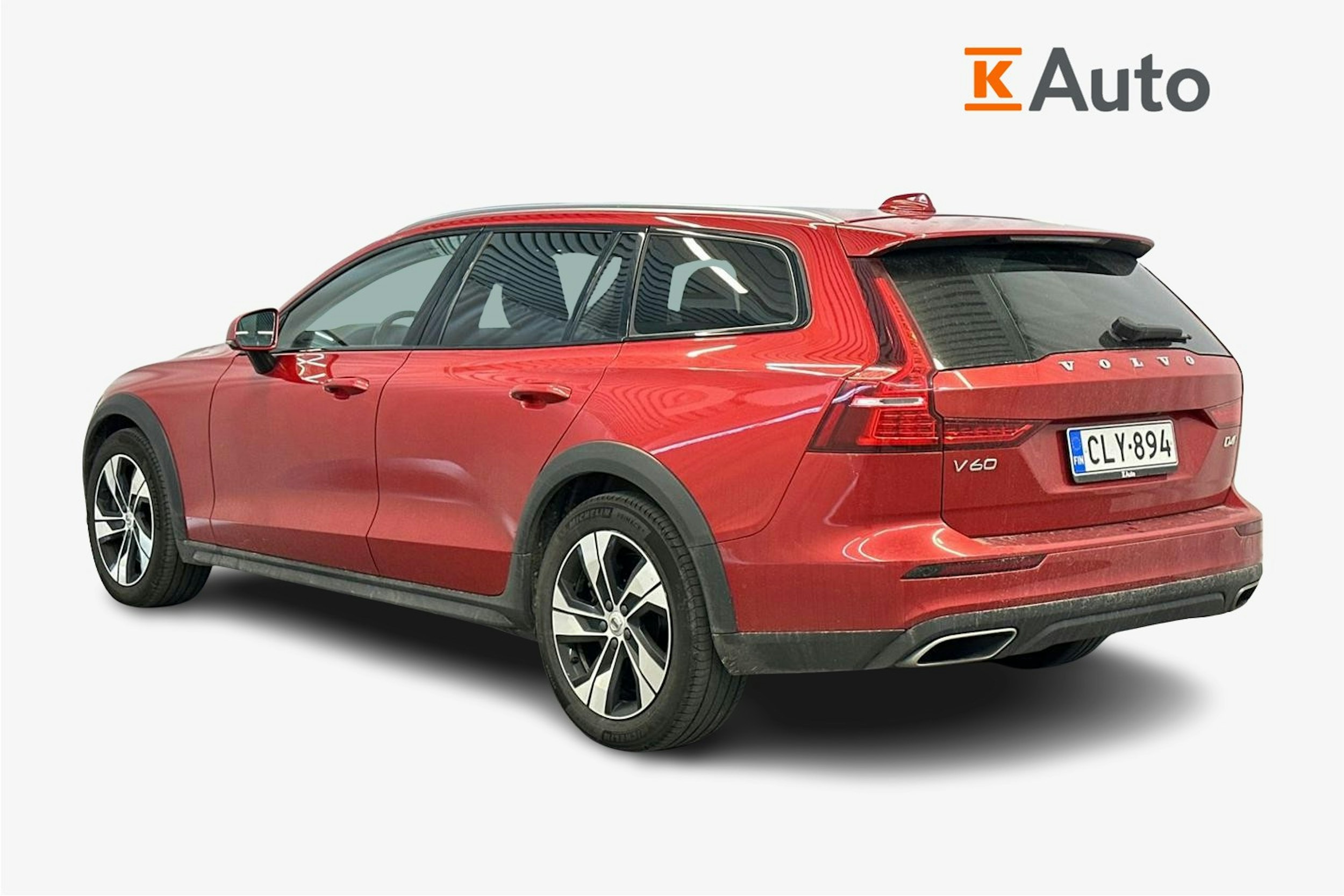 punainen Volvo V60 Cross Country 2019 kuva 2.