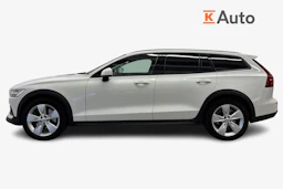 valkoinen Volvo V60 Cross Country 2019 kuva 5.