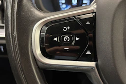 valkoinen Volvo V60 Cross Country 2019 kuva 14.