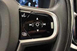 valkoinen Volvo V60 Cross Country 2019 kuva 15.