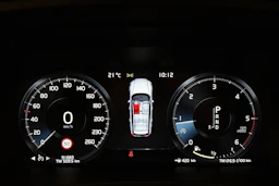 valkoinen Volvo V60 Cross Country 2019 kuva 16.
