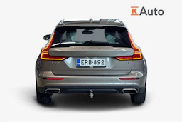 harmaa Volvo V60 Cross Country 2019 kuva 3.