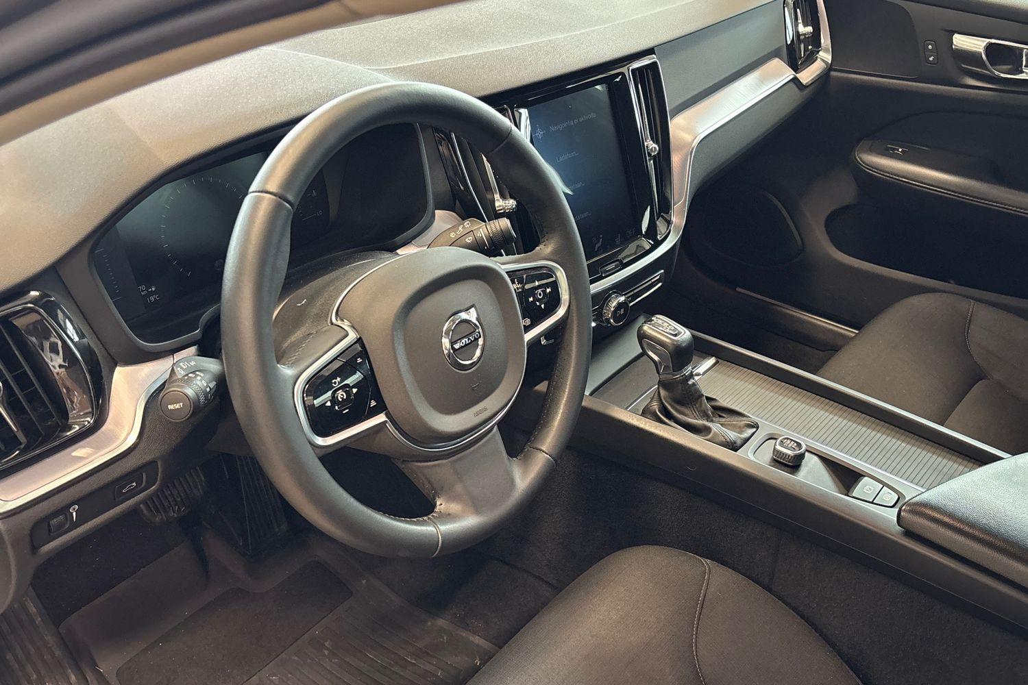 Volvo V60 Cross Country D4 AWD aut 2019, kuva 6/38