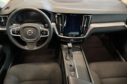 harmaa Volvo V60 Cross Country 2019 kuva 7.