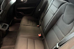 harmaa Volvo V60 Cross Country 2019 kuva 8.
