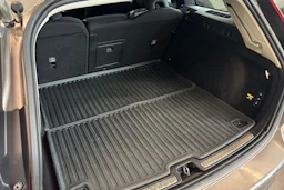 harmaa Volvo V60 Cross Country 2019 kuva 19.