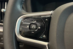 harmaa Volvo V60 Cross Country 2019 kuva 24.