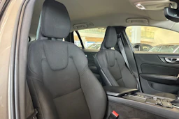 harmaa Volvo V60 Cross Country 2019 kuva 38.