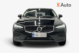 musta Volvo V60 Cross Country 2019 kuva 4.