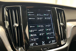 musta Volvo V60 Cross Country 2019 kuva 19.