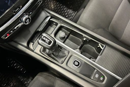 musta Volvo V60 Cross Country 2019 kuva 22.