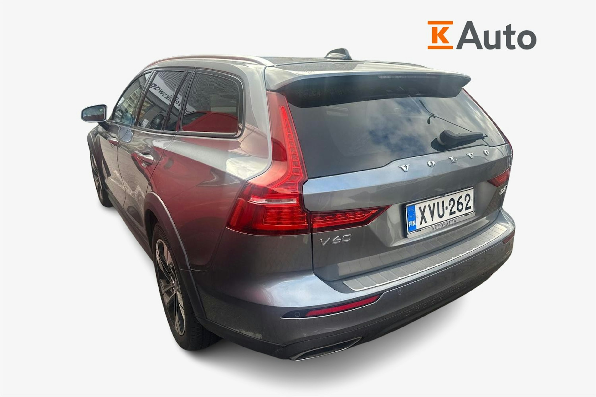 Harmaa Volvo V60 Cross Country 2019 kuva 2.