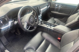 Harmaa Volvo V60 Cross Country 2019 kuva 3.