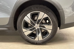 Harmaa Volvo V60 Cross Country 2019 kuva 13.