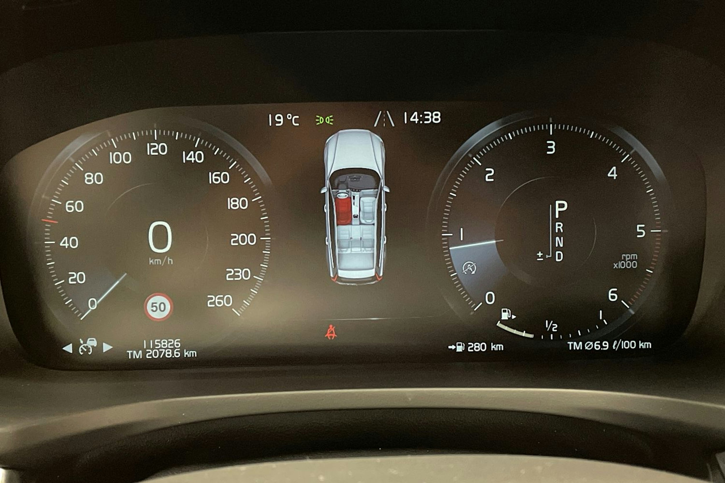 Harmaa Volvo V60 Cross Country 2019 kuva 16.