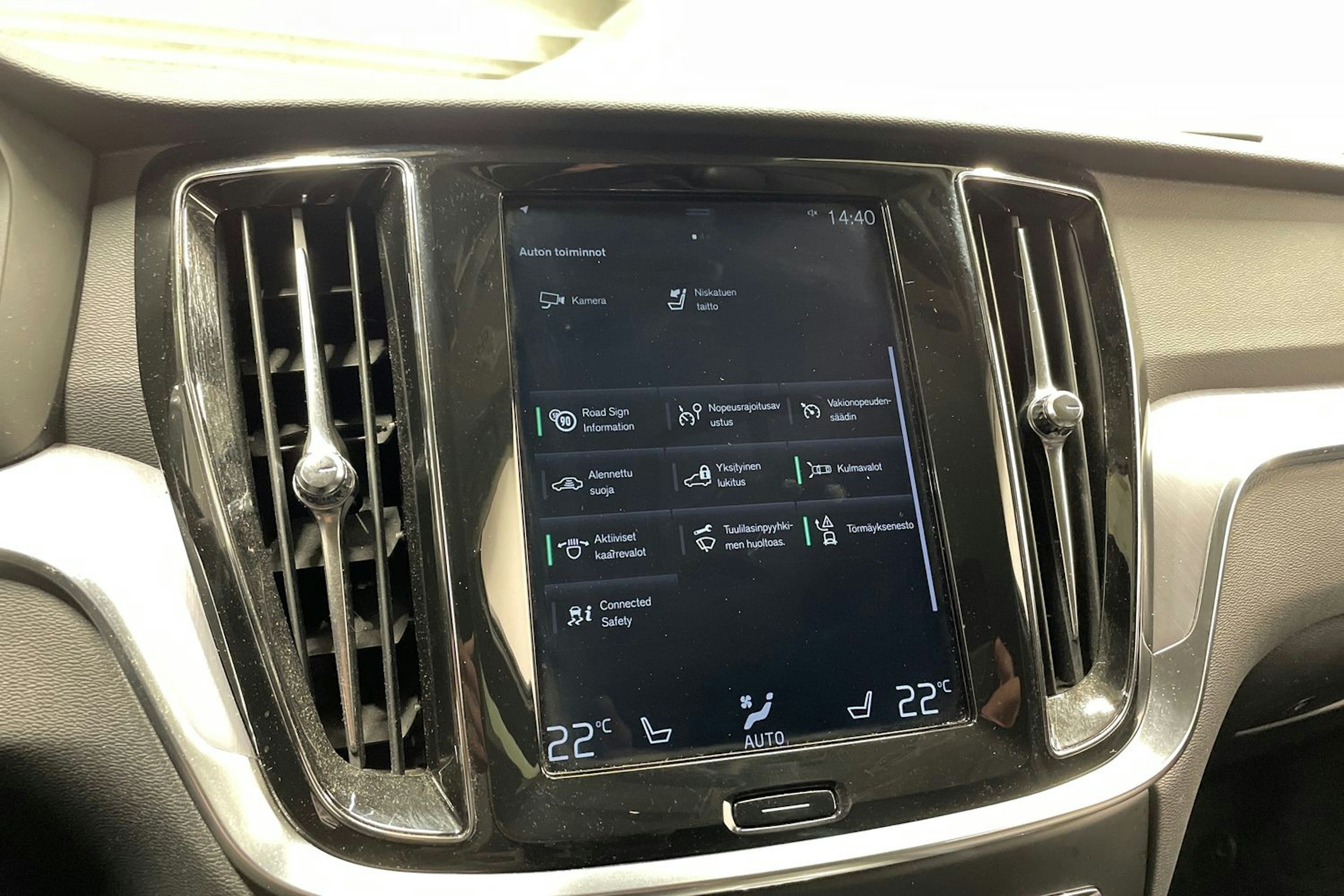 Harmaa Volvo V60 Cross Country 2019 kuva 19.
