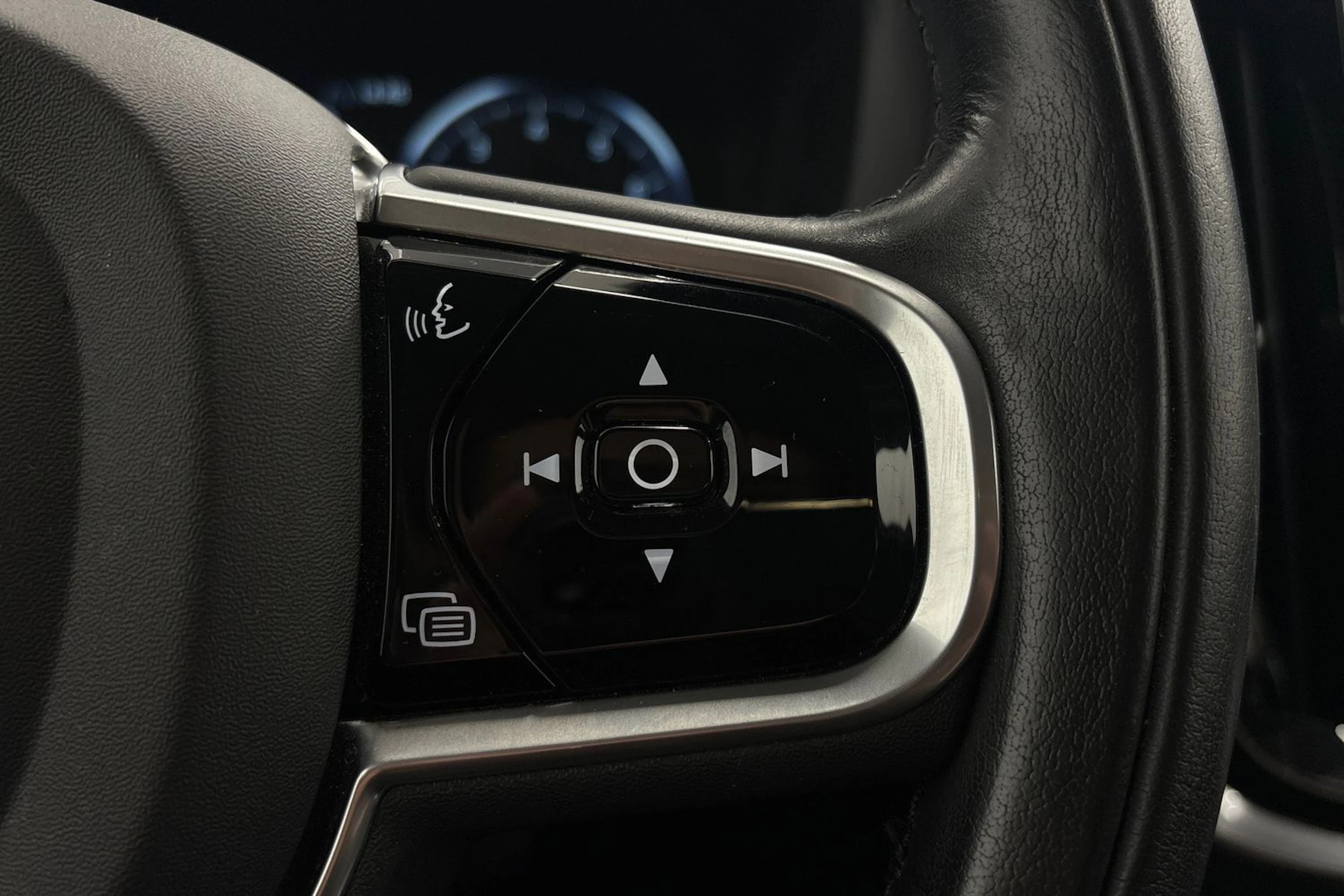 met. sininen Volvo V60 Cross Country 2020 kuva 15.