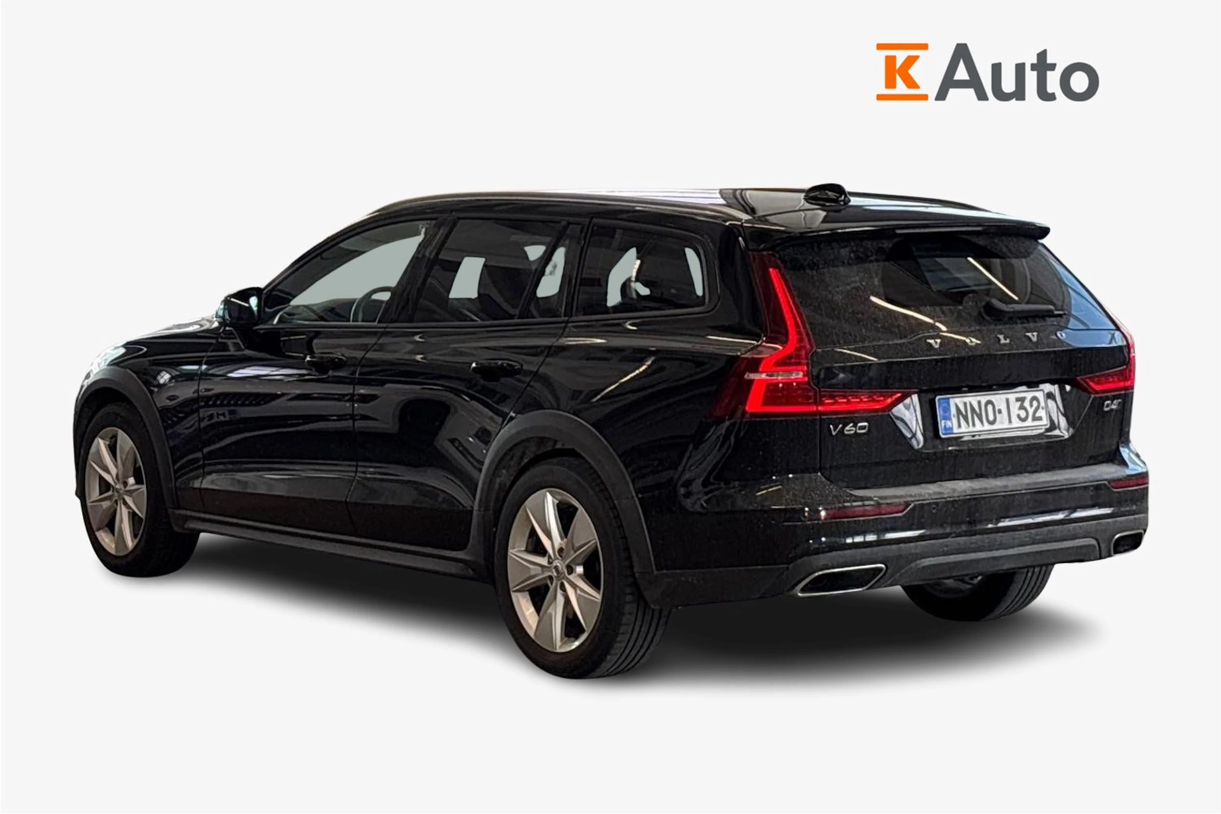 musta Volvo V60 Cross Country 2020 kuva 2.