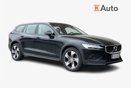 musta Volvo V60 Cross Country 2020 kuva 1.