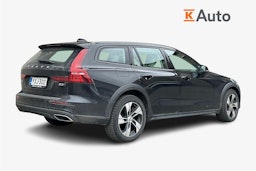musta Volvo V60 Cross Country 2020 kuva 2.