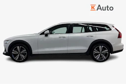 valkoinen Volvo V60 Cross Country 2021 kuva 5.