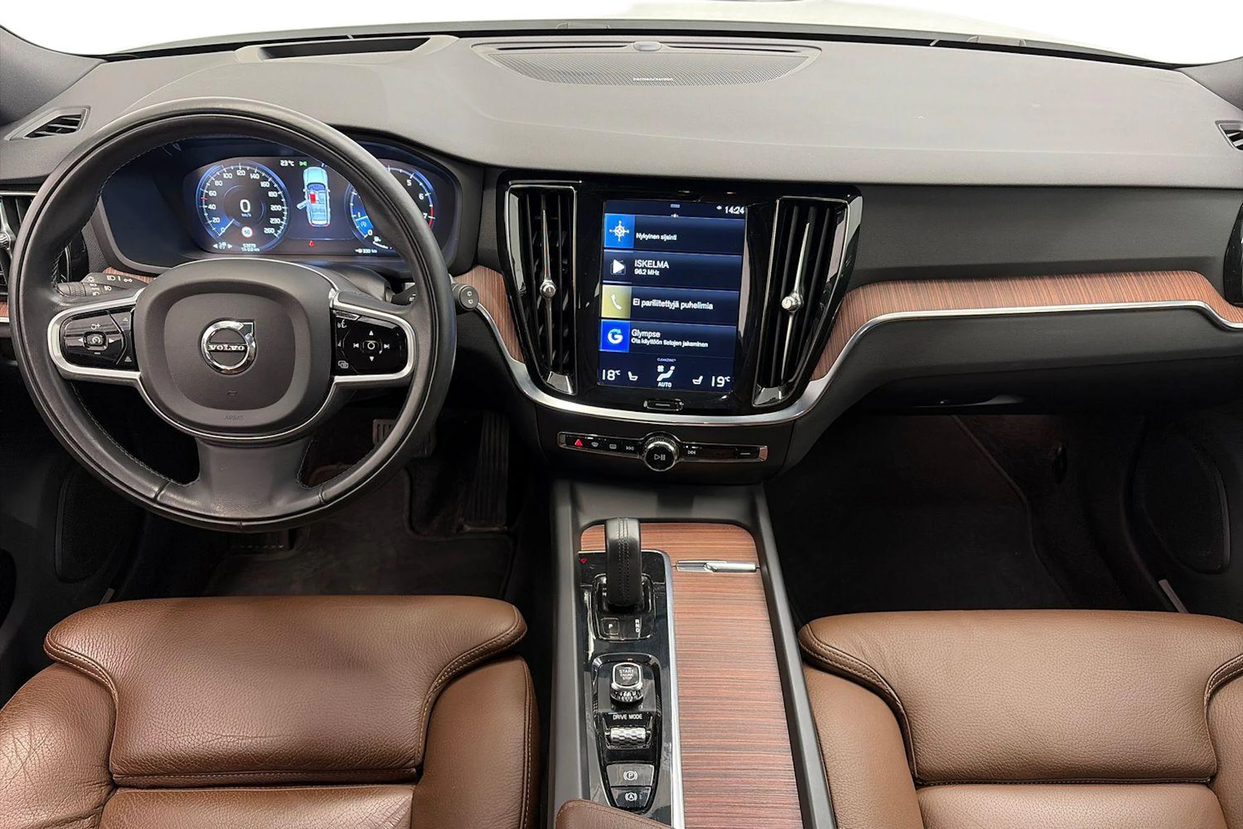 valkoinen Volvo V60 Cross Country 2021 kuva 7.