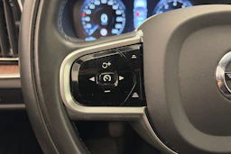 valkoinen Volvo V60 Cross Country 2021 kuva 21.