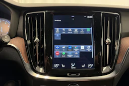 valkoinen Volvo V60 Cross Country 2021 kuva 29.