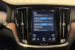 valkoinen Volvo V60 Cross Country 2021 kuva 30.