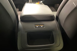 musta Volvo V60 Cross Country 2021 kuva 18.