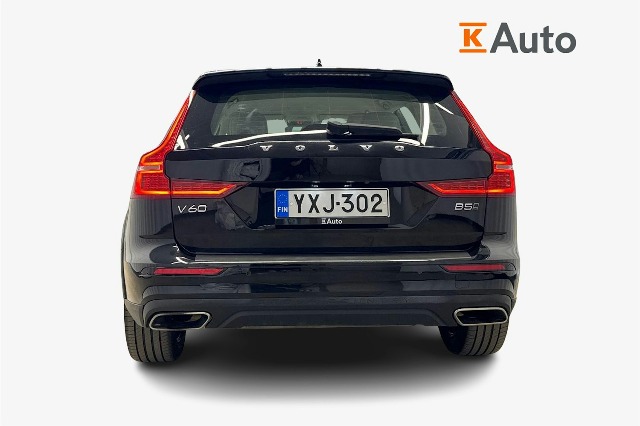 musta Volvo V60 Cross Country 2021 kuva 3.