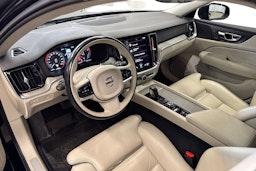 musta Volvo V60 Cross Country 2021 kuva 6.