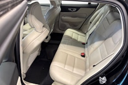 musta Volvo V60 Cross Country 2021 kuva 9.