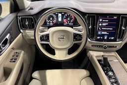 musta Volvo V60 Cross Country 2021 kuva 14.