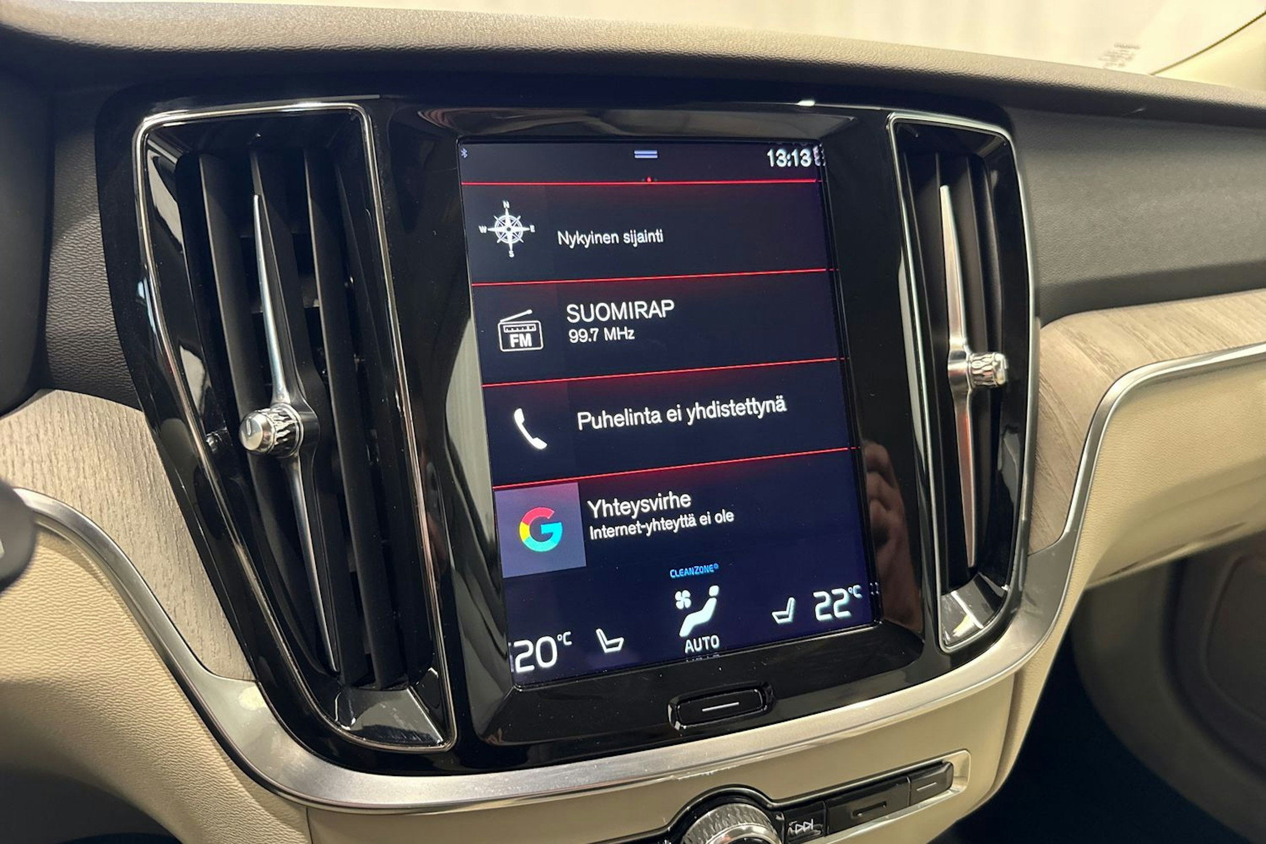 musta Volvo V60 Cross Country 2021 kuva 22.