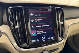 musta Volvo V60 Cross Country 2021 kuva 22.