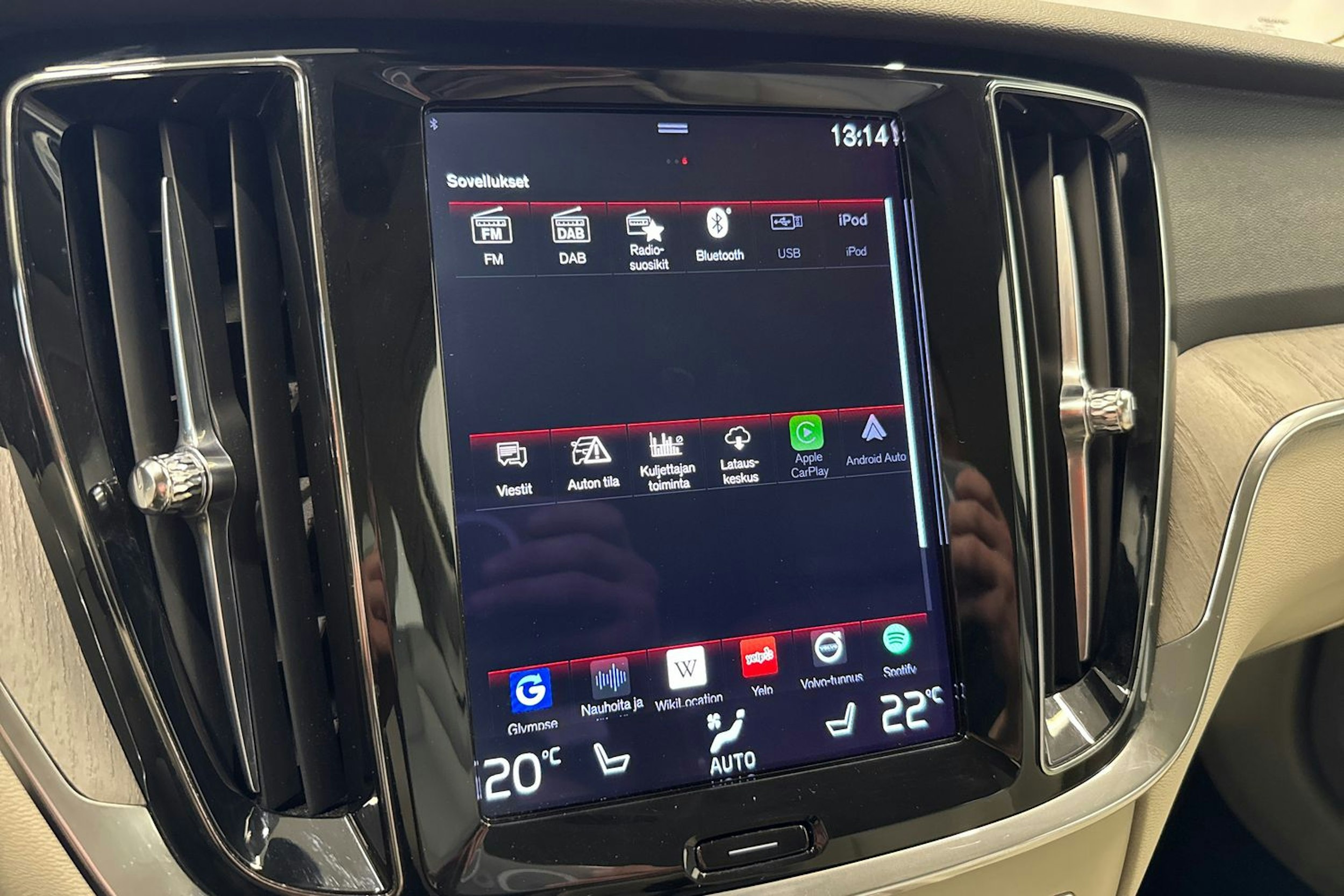 musta Volvo V60 Cross Country 2021 kuva 25.