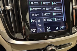musta Volvo V60 Cross Country 2021 kuva 29.