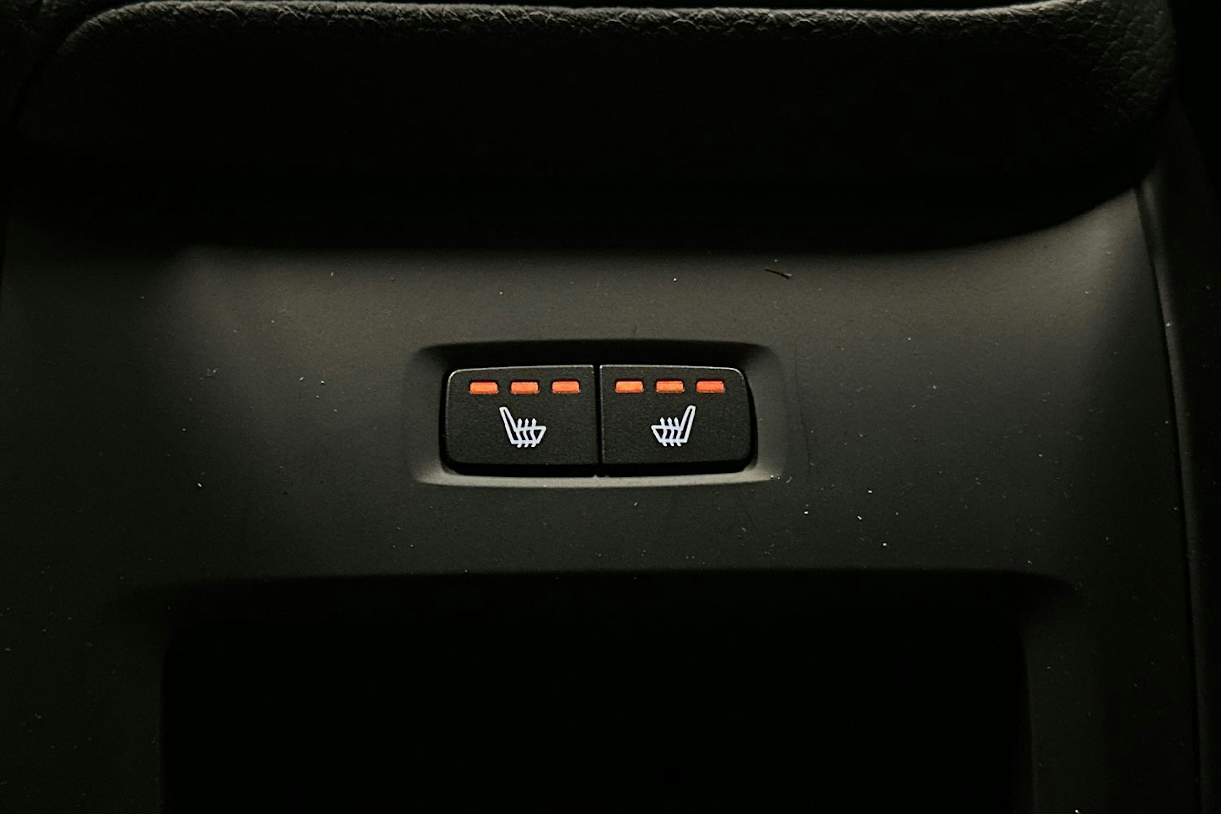 valkoinen Volvo V60 Cross Country 2022 kuva 18.