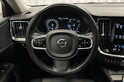 valkoinen Volvo V60 Cross Country 2022 kuva 19.