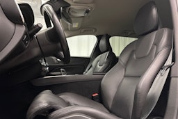 valkoinen Volvo V60 Cross Country 2022 kuva 20.