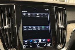 valkoinen Volvo V60 Cross Country 2022 kuva 27.