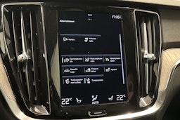 valkoinen Volvo V60 Cross Country 2022 kuva 28.