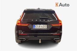 musta Volvo V60 Cross Country 2022 kuva 3.