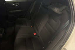 valkoinen Volvo V60 Cross Country 2022 kuva 8.