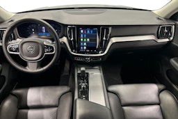 musta Volvo V60 Cross Country 2023 kuva 9.